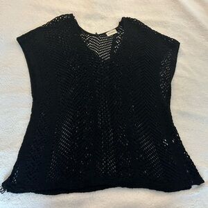 Women’s M/L Boutique Crocheted Blouse/Cover-up
